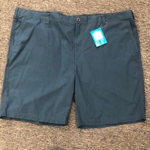 Men’s Columbia, modern classic shorts size 48, NWT